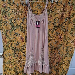Pale purple / pink lace nightgown with adjustable straps NWT new with tag